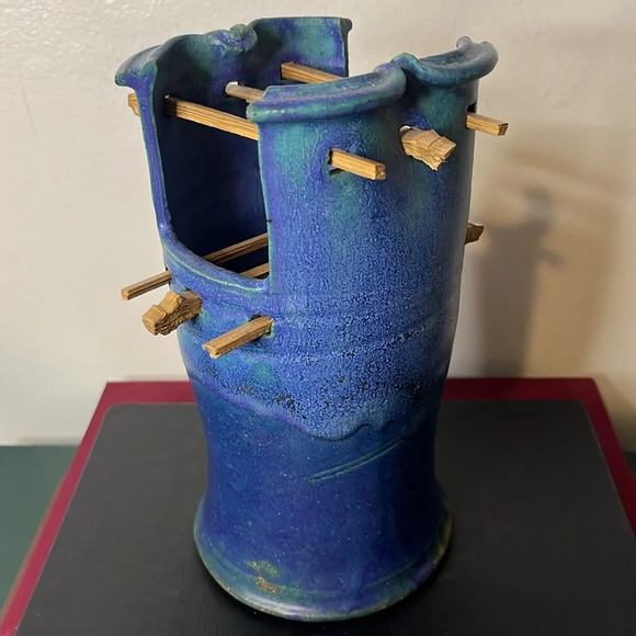 Handmade Blue Artisan Pottery Wooden Peg Flower Frog Utensil Holder Signed Vase - Picture 3 of 8